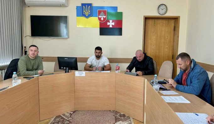 Проєкти рішень позачергової 37-ї сесії депутати опрацювали у постійних комісіях Проєкти-рішень-позачергової-37-ї-сесії-депутати-опрацювали-у-постійних-комісіях