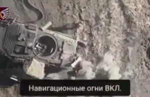 Ворожій БМП-2 відірвало башту від підриву на міні в Донецькій області. ВIДЕО Ворожій-БМП-2-відірвало-башту-від-підриву-на-міні-в-Донецькій-області.-ВiДЕО