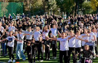 Понад 130 тисяч гривень зібрали на благодійних заходах у ліцеї №8 Понад-130-тисяч-гривень-зібрали-на-благодійних-заходах-у-ліцеї-№8