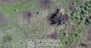 Бійці 3-ї ОШБр скидами з дронів знищують російських піхотинців на Харківщині. ВIДЕО Бійці-3-ї-ОШБр-скидами-з-дронів-знищують-російських-піхотинців-на-Харківщині.-ВiДЕО