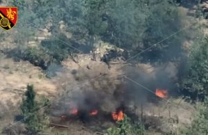 Бійці 45-ї ОАрБр прямим влучання знищили ворожу гаубицю та 2 склади з БК. ВIДЕО Бійці-45-ї-ОАрБр-прямим-влучання-знищили-ворожу-гаубицю-та-2-склади-з-БК.-ВiДЕО