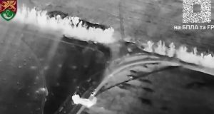 Бійці 71 ОЄБр атакували ворожий “Урал” та “буханку”, а також ліквідували російську піхоту. ВIДЕО Бійці-71-ОЄБр-атакували-ворожий-“Урал”-та-“буханку”,-а-також-ліквідували-російську-піхоту.-ВiДЕО