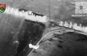 Бійці 71 ОЄБр атакували ворожий “Урал” та “буханку”, а також ліквідували російську піхоту. ВIДЕО Бійці-71-ОЄБр-атакували-ворожий-“Урал”-та-“буханку”,-а-також-ліквідували-російську-піхоту.-ВiДЕО