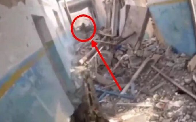 Ліквідація у ближньому бою заблукалого окупанта, який думав, що йде до своїх. ВIДЕО Ліквідація-у-ближньому-бою-заблукалого-окупанта,-який-думав,-що-йде-до-своїх.-ВiДЕО