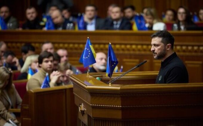 КНДР передає РФ не лише зброю, а й робітників для заводів, – Зеленський. ВIДЕО КНДР-передає-РФ-не-лише-зброю,-а-й-робітників-для-заводів,-–-Зеленський.-ВiДЕО
