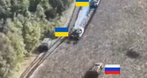 Два українські танки упритул рознесли на друзки ворожий БТР-82А на Курщині. ВIДЕО Два-українські-танки-упритул-рознесли-на-друзки-ворожий-БТР-82А-на-Курщині.-ВiДЕО