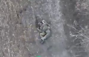 Троє окупантів на околицях Селідово підриваються на мінах. ВIДЕО Троє-окупантів-на-околицях-Селідово-підриваються-на-мінах.-ВiДЕО