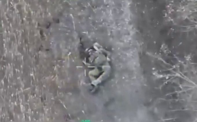 Троє окупантів на околицях Селідово підриваються на мінах. ВIДЕО Троє-окупантів-на-околицях-Селідово-підриваються-на-мінах.-ВiДЕО