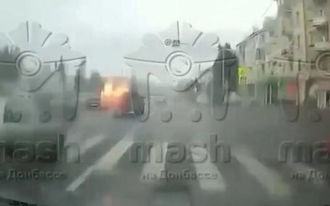 В окупованому Луганську вибухнув автомобіль із російським офіцером. ВIДЕО В-окупованому-Луганську-вибухнув-автомобіль-із-російським-офіцером.-ВiДЕО