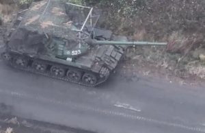 Сили оборони відбили ворожий штурм та знищили 2 танки і 4 БМП. ВIДЕО Сили-оборони-відбили-ворожий-штурм-та-знищили-2-танки-і-4-БМП.-ВiДЕО