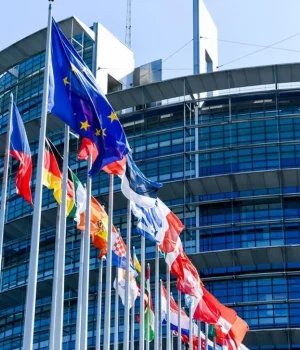 Європарламент-підтримав-кредит-у-35-млрд-євро-для-України