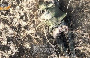 Воїни 3 ОШБр ліквідували російську піхоту скидами боєприпасів із дрона на Харківщині. ВIДЕО Воїни-3-ОШБр-ліквідували-російську-піхоту-скидами-боєприпасів-із-дрона-на-Харківщині.-ВiДЕО