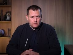 Правоохоронці блокують допомогу армії від міськради Дніпра. ВIДЕО Правоохоронці-блокують-допомогу-армії-від-міськради-Дніпра.-ВiДЕО