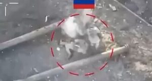 Ліквідація окупантів у стрілецькому бою: “Для цих двох “есвео” вже закінчилося”. ВIДЕО Ліквідація-окупантів-у-стрілецькому-бою:-“Для-цих-двох-“есвео”-вже-закінчилося”.-ВiДЕО