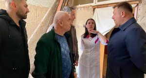 Міський голова з депутатами оглянули ремонтні роботи в Нововолинській лікарні Міський-голова-з-депутатами-оглянули-ремонтні-роботи-в-Нововолинській-лікарні