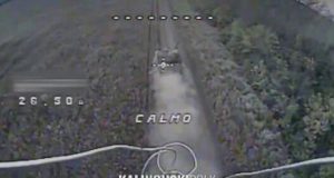 FPV-дрони полку Калиновського знищують бронетехніку та окупантів на Харківському напрямку. ВIДЕО fpv-дрони-полку-Калиновського-знищують-бронетехніку-та-окупантів-на-Харківському-напрямку.-ВiДЕО