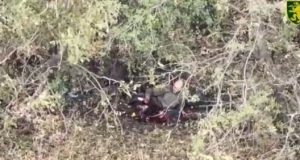 Бійці 68 ОЄБр скинули боєприпаси на окупанта, через що йому відірвало обидві ноги. ВIДЕО Бійці-68-ОЄБр-скинули-боєприпаси-на-окупанта,-через-що-йому-відірвало-обидві-ноги.-ВiДЕО
