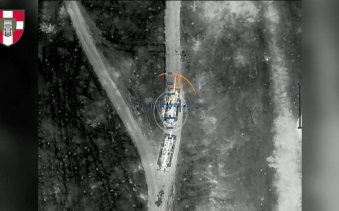 Відразу дві самохідні гармати 2С7 “Піон” знищили бійці 100 ОМБр. ВIДЕО Відразу-дві-самохідні-гармати-2С7-“Піон”-знищили-бійці-100-ОМБр.-ВiДЕО
