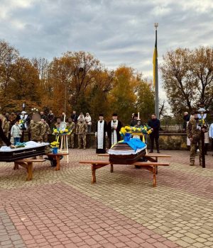 Нововолинська-громада-віддала-останню-шану-двом-Героям
