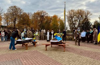 Нововолинська громада віддала останню шану двом Героям Нововолинська-громада-віддала-останню-шану-двом-Героям