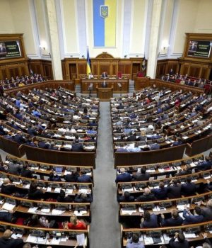 Зеленський подав у Раду законопроєкти про продовження мобілізації та воєнного стану