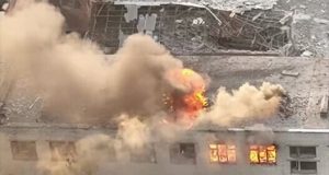 Українські оператори БпЛА відбили атаку окупантів дронами з термітною сумішшю. ВIДЕО Українські-оператори-БпЛА-відбили-атаку-окупантів-дронами-з-термітною-сумішшю.-ВiДЕО