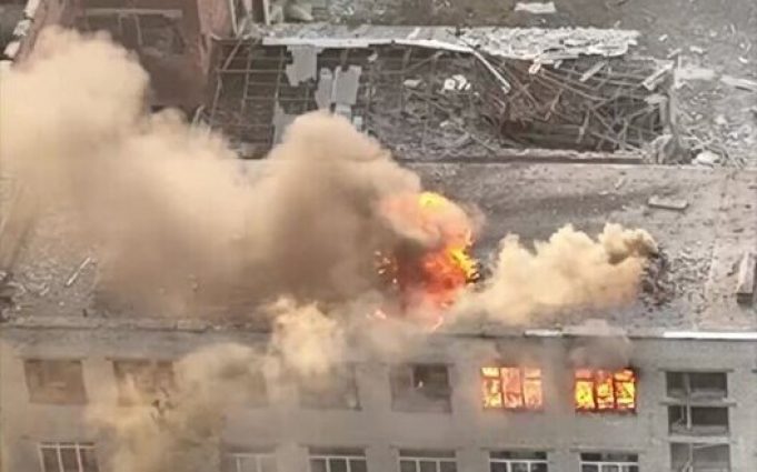 Українські оператори БпЛА відбили атаку окупантів дронами з термітною сумішшю. ВIДЕО Українські-оператори-БпЛА-відбили-атаку-окупантів-дронами-з-термітною-сумішшю.-ВiДЕО