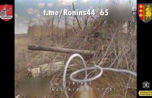 Бійці 65 ОМБр атакували ударними дронами три гармати російських загарбників. ВIДЕО Бійці-65-ОМБр-атакували-ударними-дронами-три-гармати-російських-загарбників.-ВiДЕО