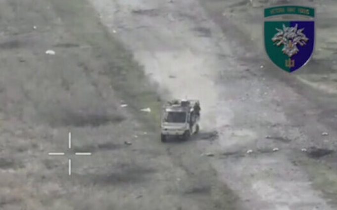 Бійці 38-ї ОБрМП дронами ліквідували групу окупантів на багі. ВIДЕО Бійці-38-ї-ОБрМП-дронами-ліквідували-групу-окупантів-на-багі.-ВiДЕО