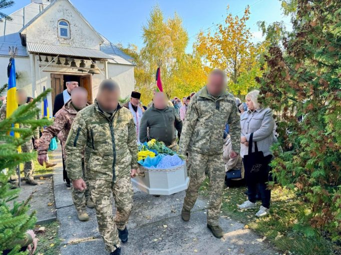 Нововолинська громада попрощалася із Захисником України Степаном Бірюковим