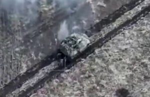 Бійці 10-ї ОГШБр знищили російську бронемашину з десантом на Сіверському напрямку. ВIДЕО Бійці-10-ї-ОГШБр-знищили-російську-бронемашину-з-десантом-на-Сіверському-напрямку.-ВiДЕО