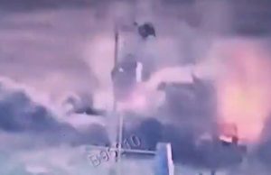 Тіла окупантів розлетілися у різні боки від підриву російської “буханки”. ВIДЕО Тіла-окупантів-розлетілися-у-різні-боки-від-підриву-російської-“буханки”.-ВiДЕО