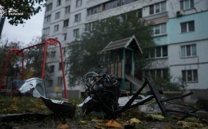 Понад 900 КАБів та майже 500 “Шахедів”, – Зеленський розповів, чим била РФ по Україні... Понад-900-КАБів-та-майже-500-“Шахедів”,-–-Зеленський-розповів,-чим-била-РФ-по-Україні.