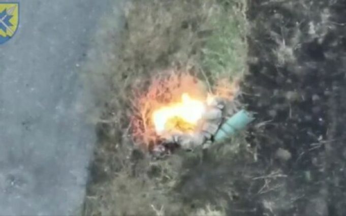 Поранений російський солдат підірвав себе гранатою. ВIДЕО Поранений-російський-солдат-підірвав-себе-гранатою.-ВiДЕО