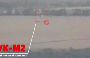 Знищення російського ЗРК “БУК-М2” ударом дрона-камікадзе. ВIДЕО Знищення-російського-ЗРК-“БУК-М2”-ударом-дрона-камікадзе.-ВiДЕО