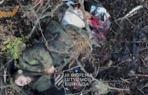 Поранений російський загарбник конає в ямі на Харківщині. ВIДЕО 18+ Поранений-російський-загарбник-конає-в-ямі-на-Харківщині.-ВiДЕО-18+