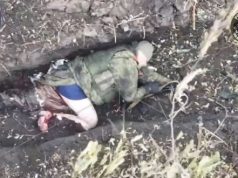 Окупант смикає залишком ноги після скиду із українського дрона. ВIДЕО 18+ Окупант-смикає-залишком-ноги-після-скиду-із-українського-дрона.-ВiДЕО-18+