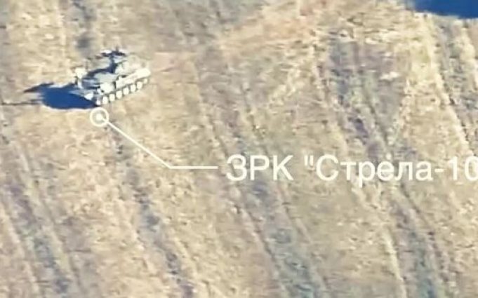 Знищення російського ЗРК “Стрела-10”. ВIДЕО Знищення-російського-ЗРК-“Стрела-10”.-ВiДЕО
