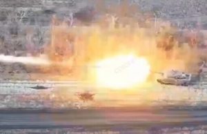 Український екіпаж німецького танка Leopard 2A4 чистить перелісок від окупантів. ВIДЕО Український-екіпаж-німецького-танка-leopard-2a4-чистить-перелісок-від-окупантів.-ВiДЕО