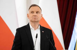 Дуда відмовився від спільного фото на саміті ООН в Баку через присутність Лукашенка. ВIДЕО Дуда-відмовився-від-спільного-фото-на-саміті-ООН-в-Баку-через-присутність-Лукашенка.-ВiДЕО