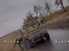 Російські солдати на ходу вистрибують з багі, аби врятуватися від атаки дрона-камікадзе. ВIДЕО Російські-солдати-на-ходу-вистрибують-з-багі,-аби-врятуватися-від-атаки-дрона-камікадзе.-ВiДЕО