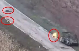 Охоплені вогнем росіяни на ходу випадають із палаючої бронемашини на Курщині. ВIДЕО Охоплені-вогнем-росіяни-на-ходу-випадають-із-палаючої-бронемашини-на-Курщині.-ВiДЕО