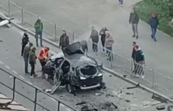 Авто із капітаном ЧФ РФ підірвали в окупованому Севастополі, – росЗМІ. ВIДЕО Авто-із-капітаном-ЧФ-РФ-підірвали-в-окупованому-Севастополі,-–-росЗМІ.-ВiДЕО