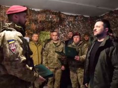 Зеленський приїхав до Покровська: відвідав воїнів 25 ОПДБр. ВIДЕО Зеленський-приїхав-до-Покровська:-відвідав-воїнів-25-ОПДБр.-ВiДЕО