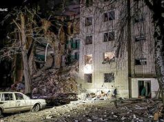 У Глухові безпілотник вдарив по багатоповерхівці: 6 людей загинуло, зокрема дитина. ВIДЕО У-Глухові-безпілотник-вдарив-по-багатоповерхівці:-6-людей-загинуло,-зокрема-дитина.-ВiДЕО
