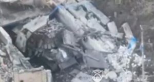 САУ Paladin уразила російський танк, який окупанти заховали у гаражі. ВIДЕО САУ-paladin-уразила-російський-танк,-який-окупанти-заховали-у-гаражі.-ВiДЕО