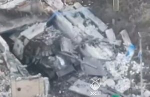 САУ Paladin уразила російський танк, який окупанти заховали у гаражі. ВIДЕО САУ-paladin-уразила-російський-танк,-який-окупанти-заховали-у-гаражі.-ВiДЕО