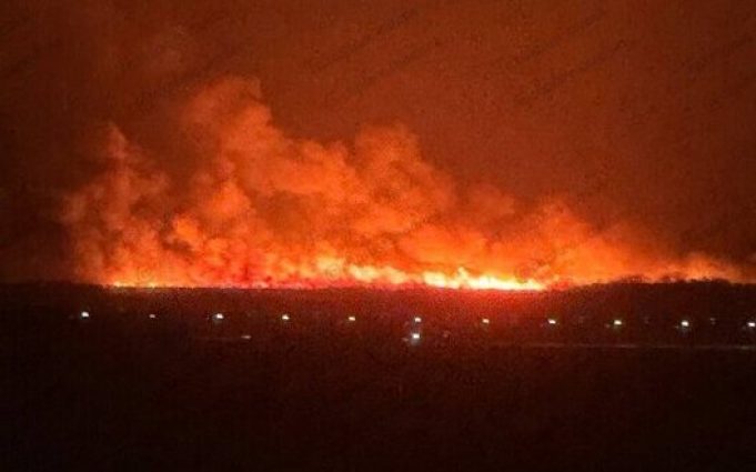 У Краснодарському краї РФ вирує масштабна пожежа: перед цим лунали вибухи. ВІДЕО+ФОТО У-Краснодарському-краї-РФ-вирує-масштабна-пожежа:-перед-цим-лунали-вибухи.-ВІДЕО+ФОТО