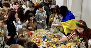 Понад 200 тисяч гривень зібрали для Захисників на шкільних ярмарках Понад-200-тисяч-гривень-зібрали-для-Захисників-на-шкільних-ярмарках