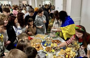 Понад 200 тисяч гривень зібрали для Захисників на шкільних ярмарках Понад-200-тисяч-гривень-зібрали-для-Захисників-на-шкільних-ярмарках